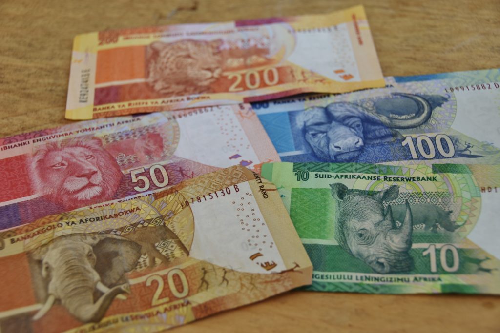 Banconote sudafricane con raffigurati i Big Five