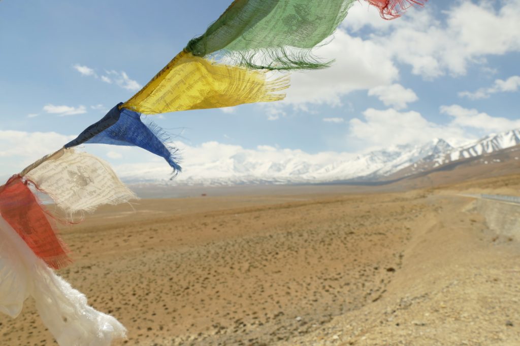 Bandierine tibetane al vento