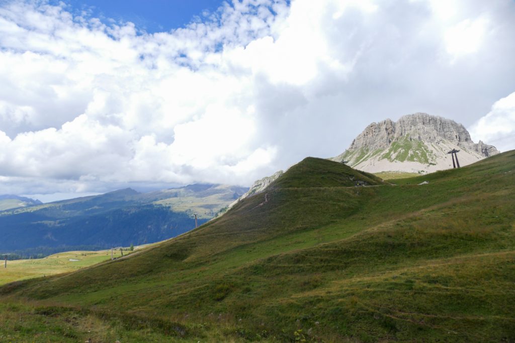 Cristo Pensante: trekking sul Monte Castellazzo dal Passo Rolle