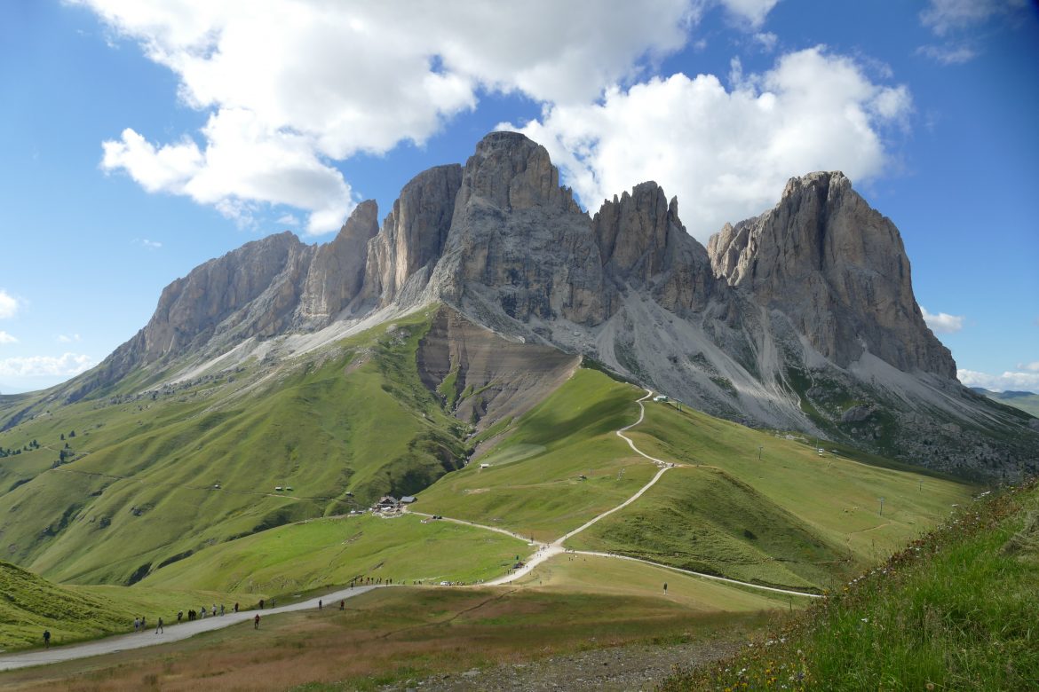 Giro ad anello del Sassolungo e Sassopiatto
