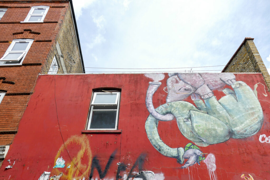 Murale elefanti Brick Lane